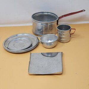 Vintage Aluminum Childrens Kitchenware Set Kittens‎ Who Lost Their Mittens